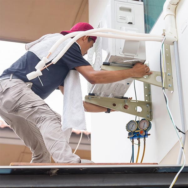 el equipo necesario para la instalación de aire acondicionado, como tuberías, cables y soportes, está incluido en el presupuesto